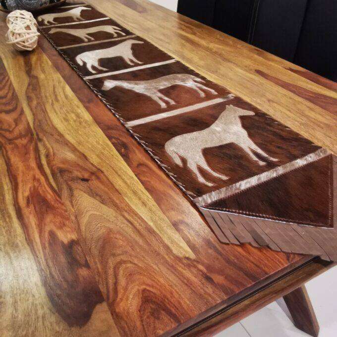 Běžec na stůl Luxury Cowhide BRAZÍLIE HORSE WHITE 30x170cm