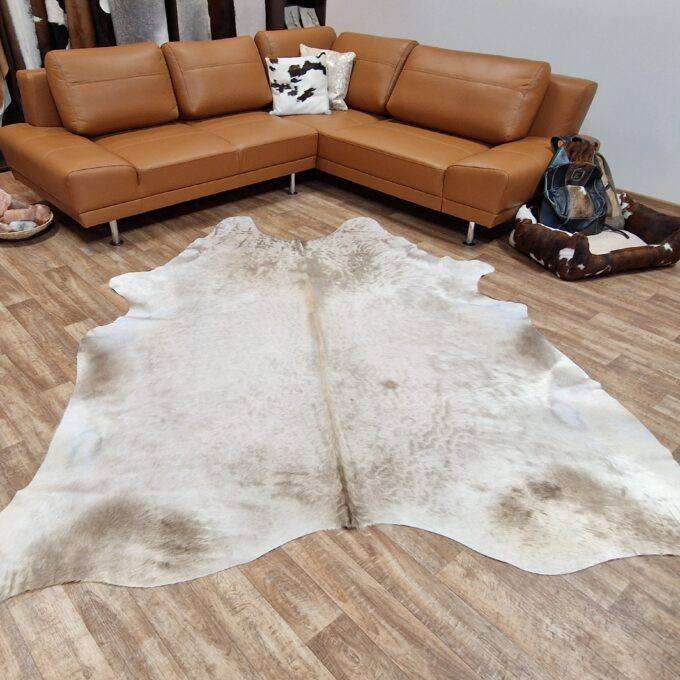 Hovězí kůže Luxury cowhide BRAZÍLIE TAUPE 250x222cm