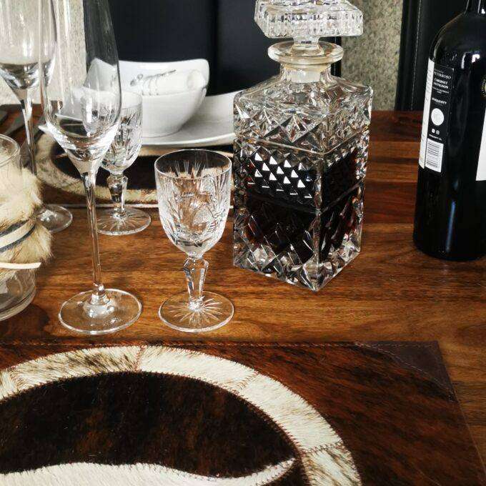 Kožené prostírání Luxury Cowhide BRAZÍLIE HORN Brindle 45x32cm