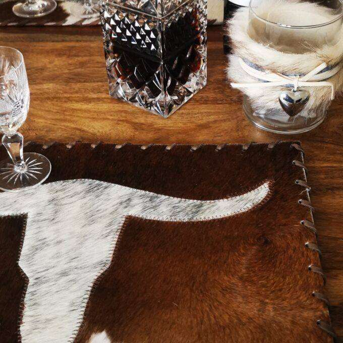 Kožené prostírání Luxury Cowhide BRAZÍLIE HORN WHITE 45x32cm