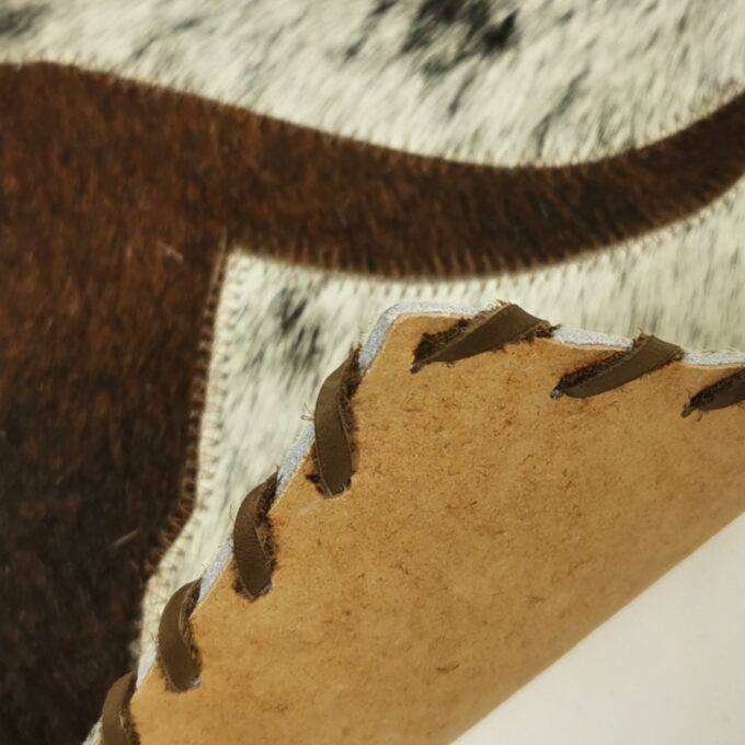 Kožené prostírání Luxury Cowhide BRAZÍLIE BROWN HORN SALT & PEPPER 44x31cm